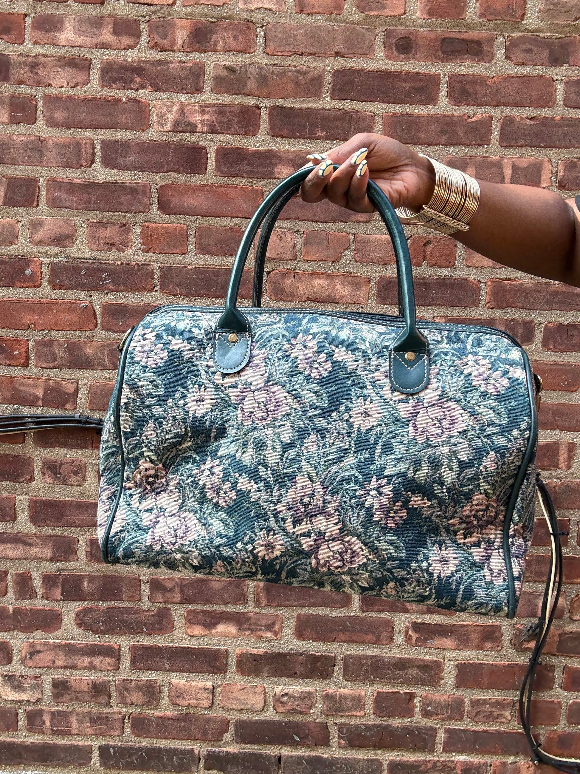 Spendthenight vintage weekender bag